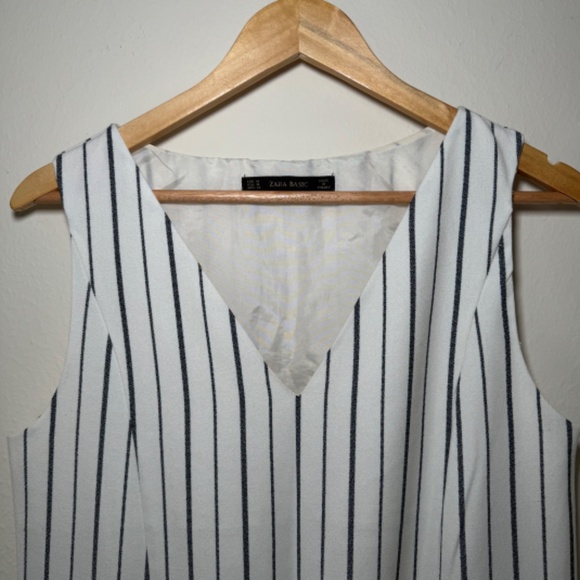 Zara Basic Dress Women's MD White Blue Striped Sleeveless Shift Classic Preppy - Picture 2 of 5